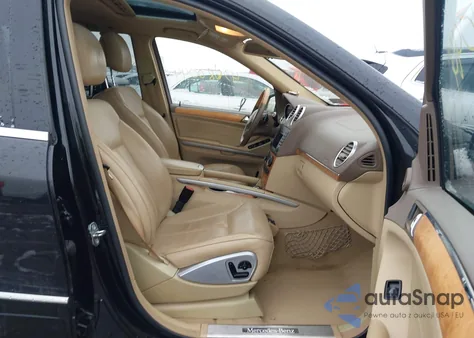 2011 Mercedes-Benz Gl 550 4Matic z USA, uszkodzony, nr VIN 4JGBF8GE2BA688938